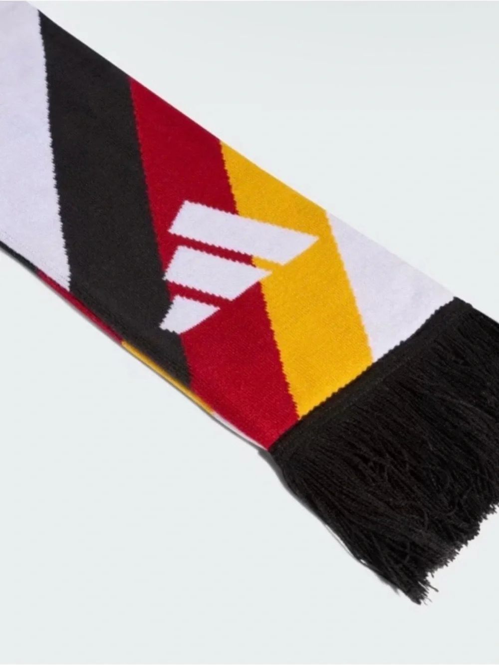 Adidas: 2026 Germany/World Cup/Soccer/Scarf